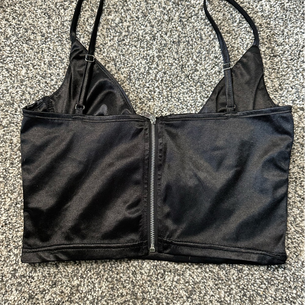 Crop Tank Top - Picture 2 of 3